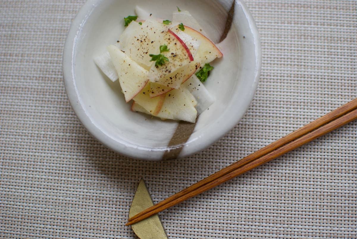 冬野菜のサラダと器