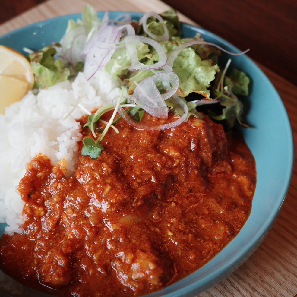 チエノワ「夏の疲れにも優しい、辛くないチキンのスパイスカレー教室」